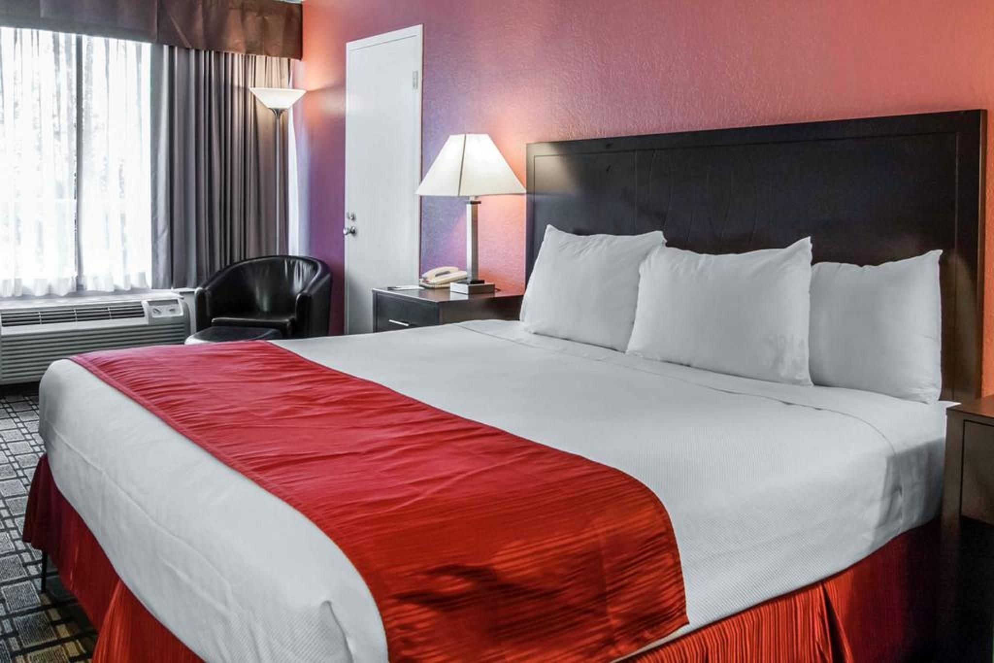 Hotel Quality & Conference Center Tampa