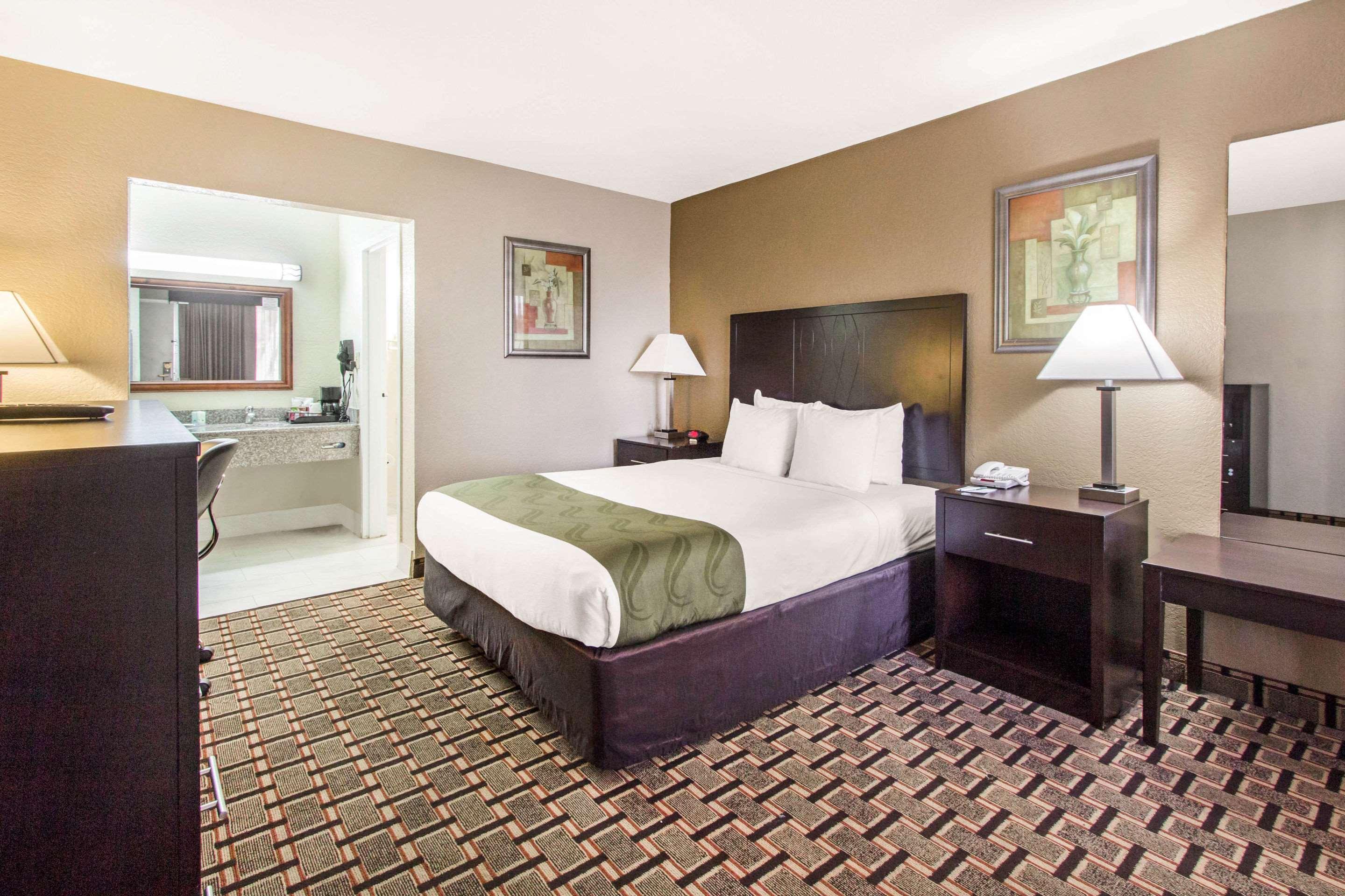Hotel Quality & Conference Center Tampa