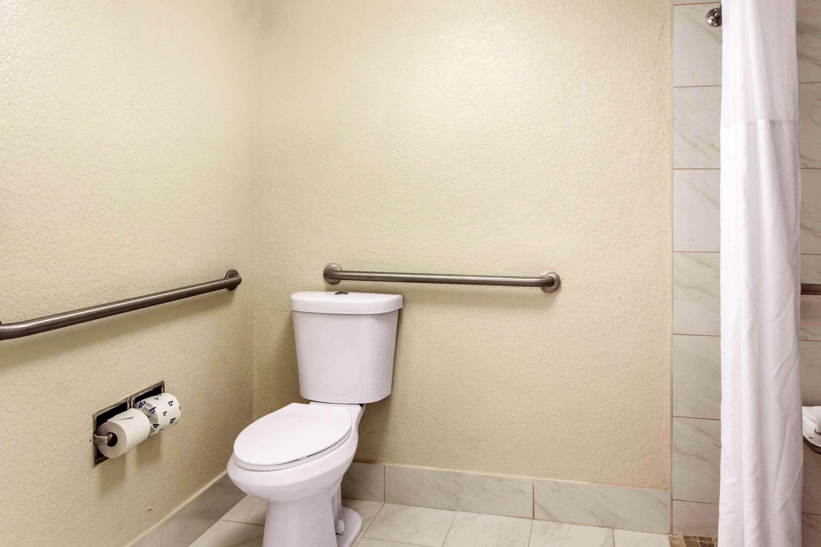 Hotel Quality & Conference Center 3*