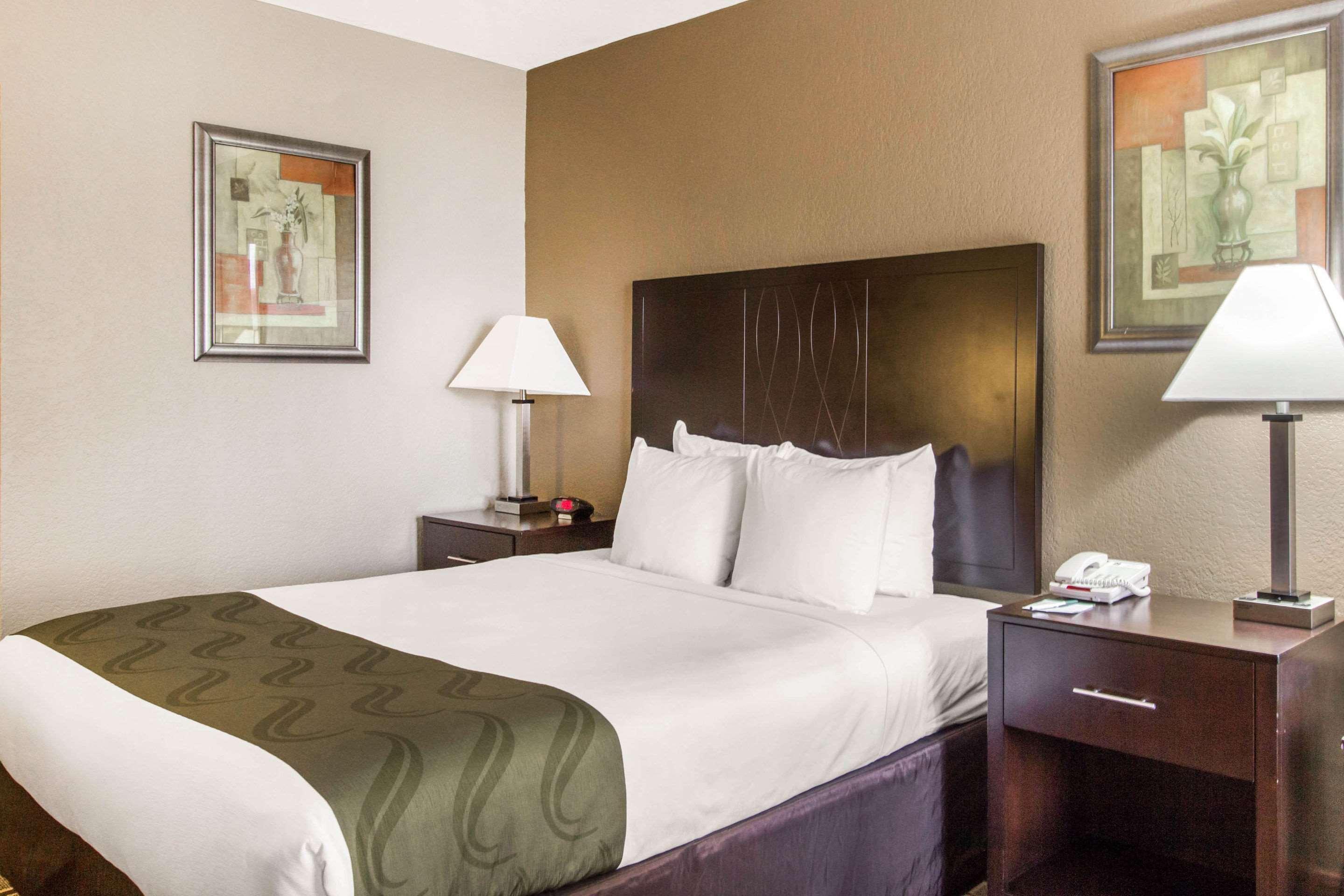 Quality & Conference Center 3*