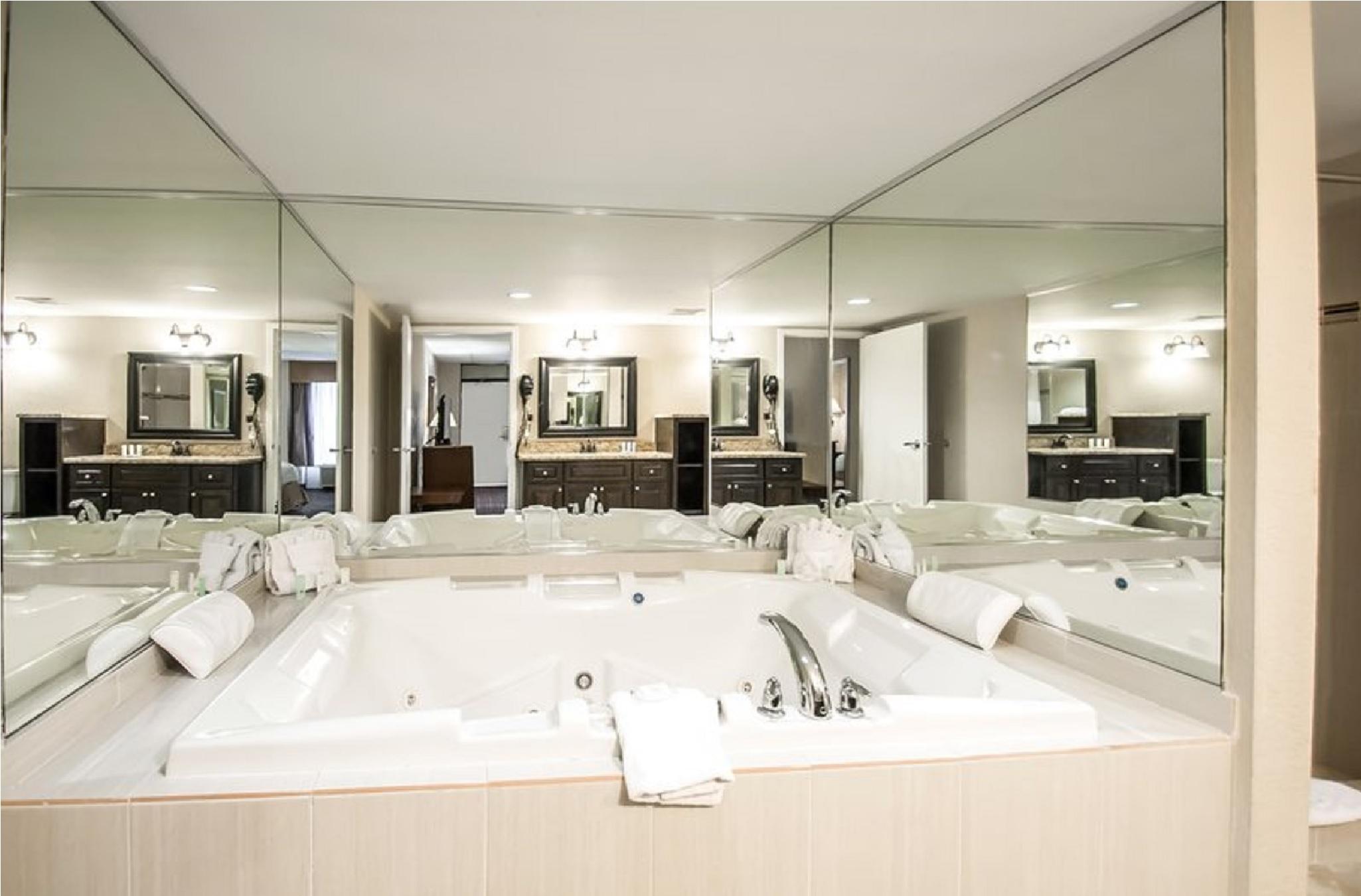 Quality & Conference Center Hotel