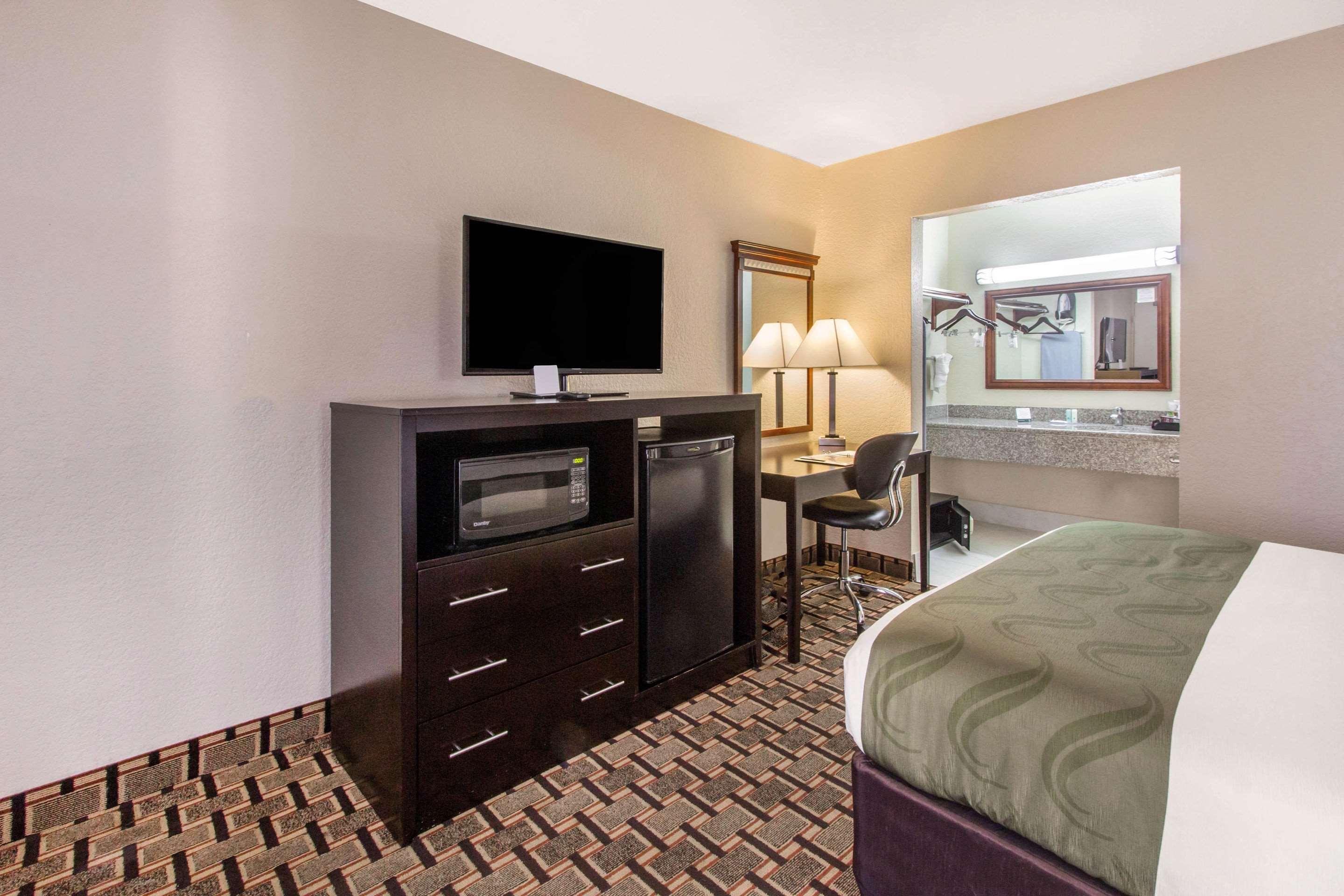 Quality & Conference Center 3* Tampa