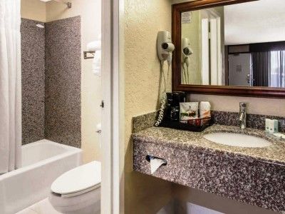 Quality & Conference Center Hotel 3*