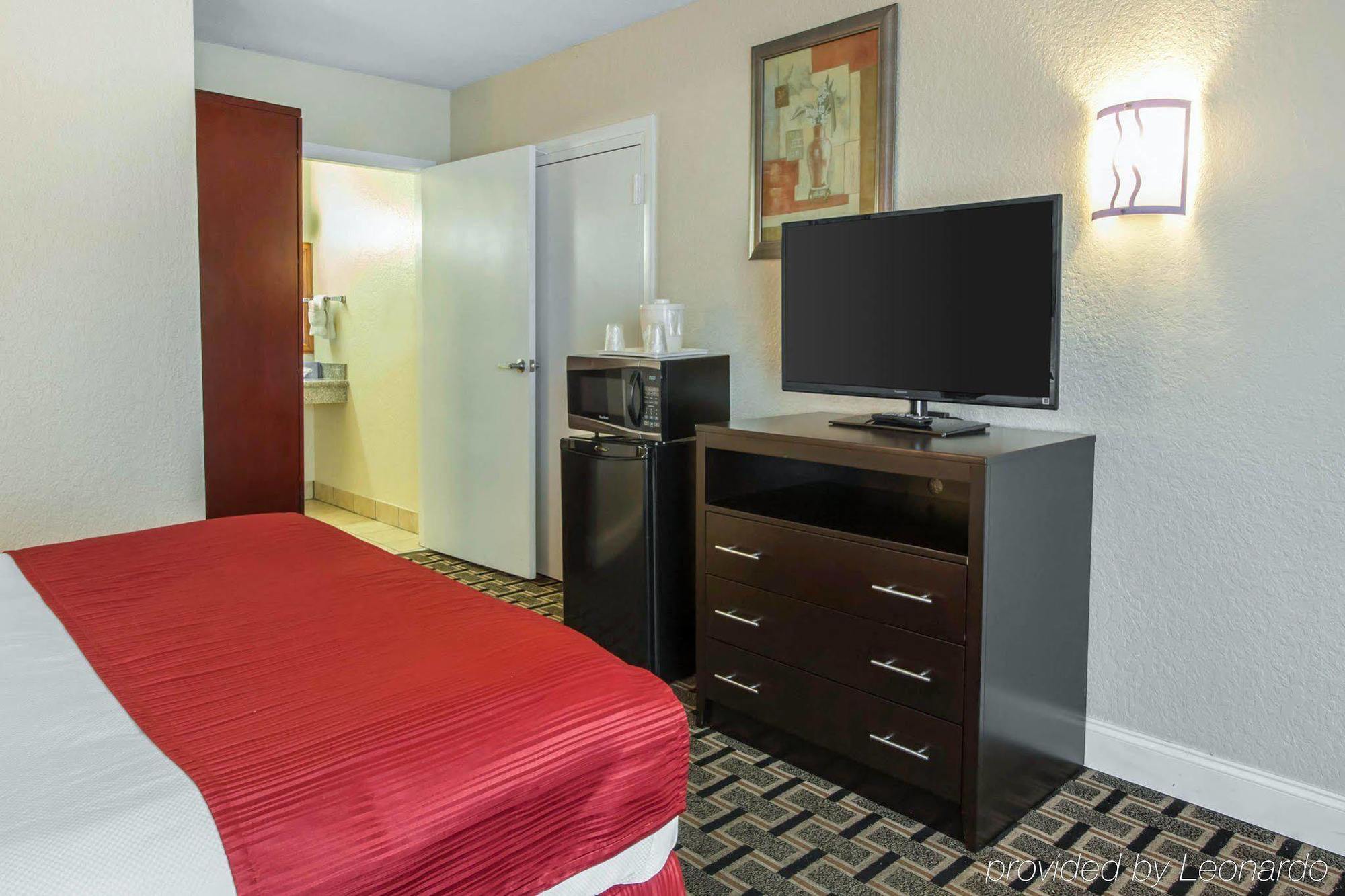 Quality & Conference Center 3*