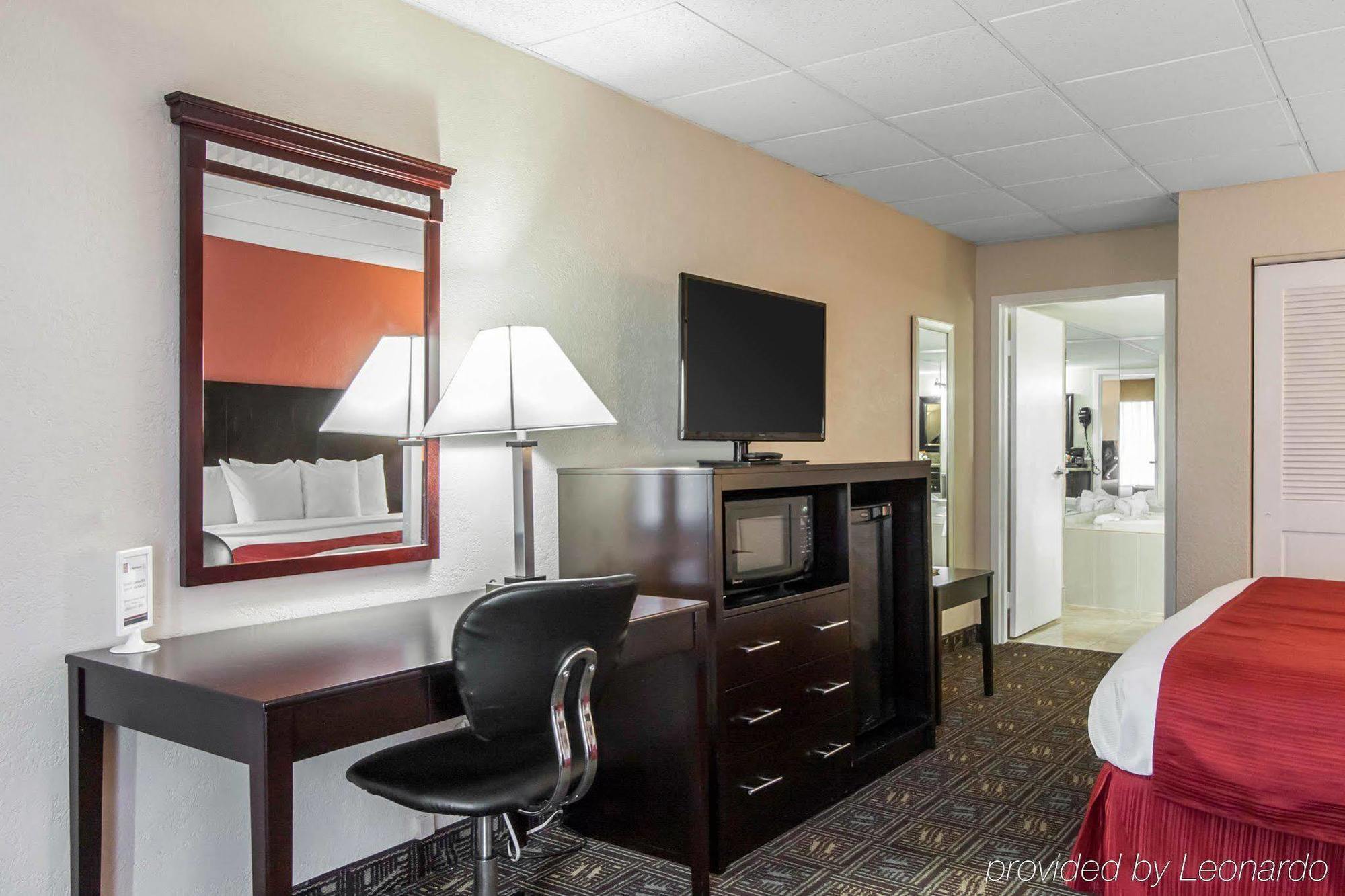 Quality & Conference Center Hotel Tampa