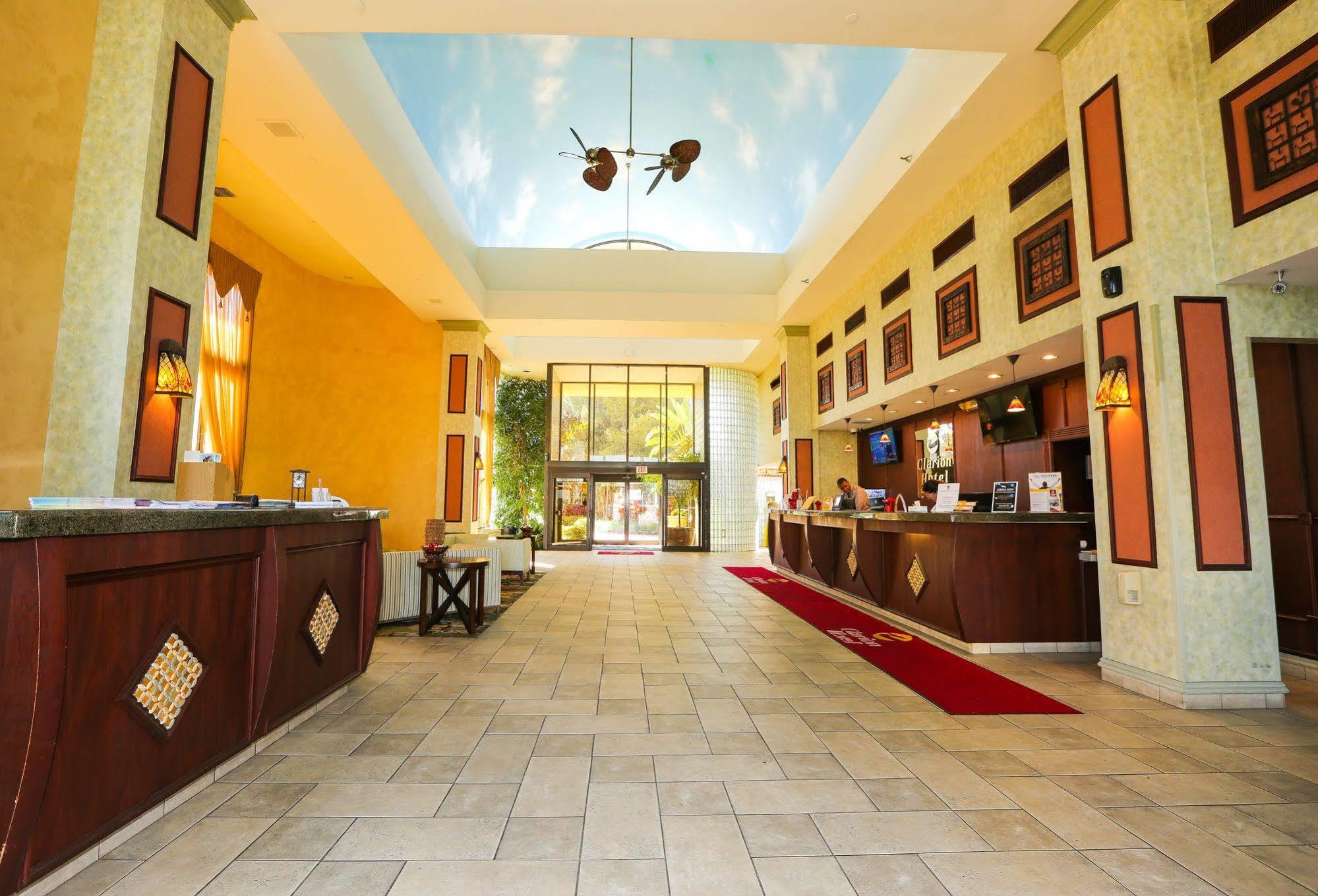 Quality & Conference Center Hotel 3*